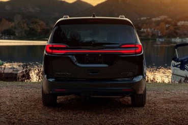 Chrysler Pacifica 2021 - обзор, цены, видео, фото, технические характеристики, проблемы №10