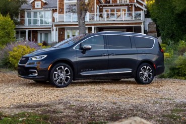 Chrysler Pacifica 2021 - обзор, цены, видео, фото, технические характеристики, проблемы №13