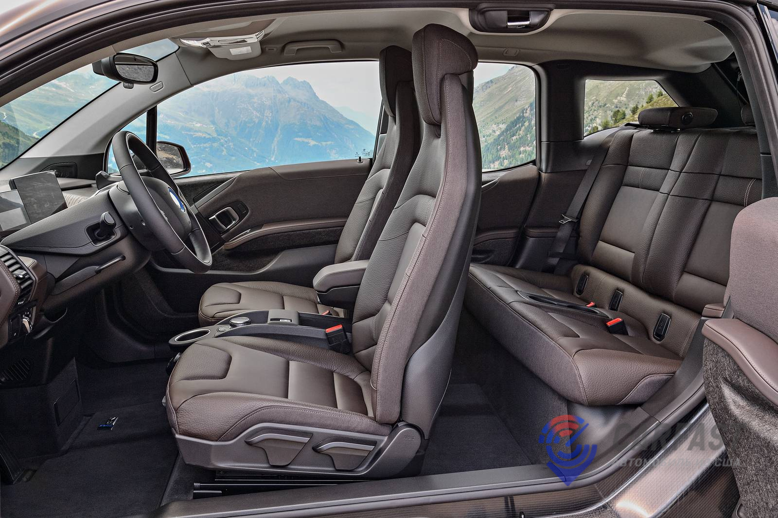 BMW i3 2020 года