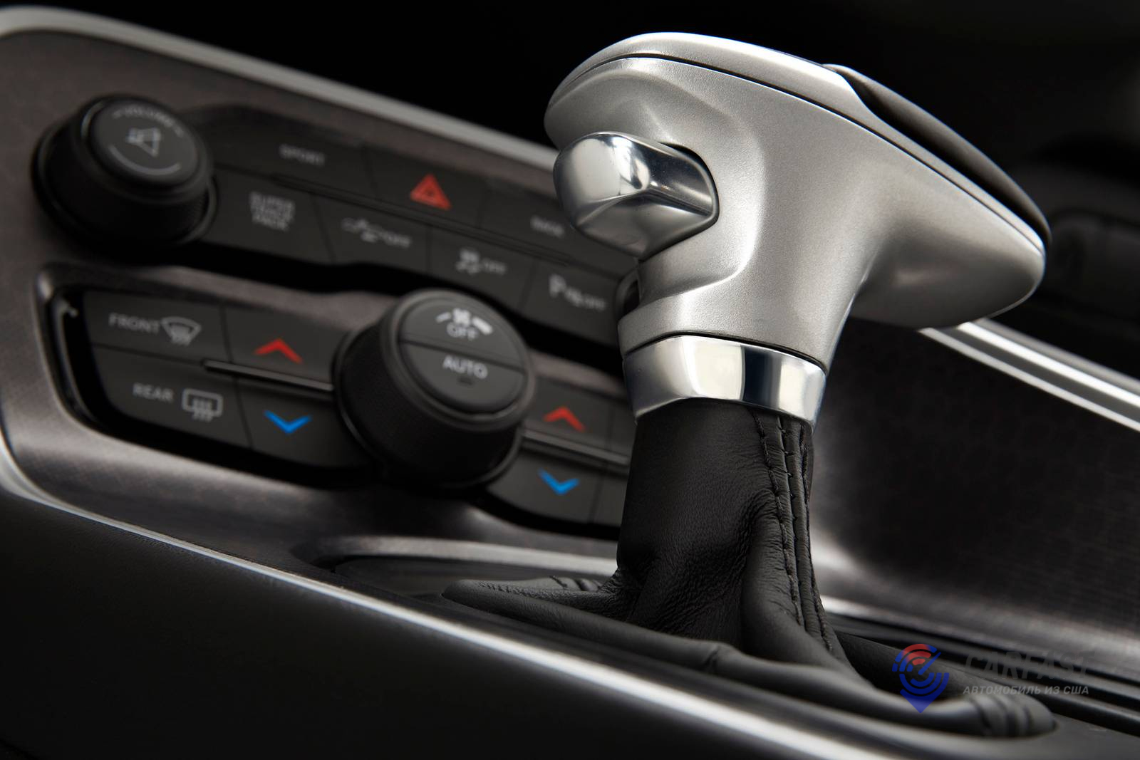 Dodge Challenger 2018 года