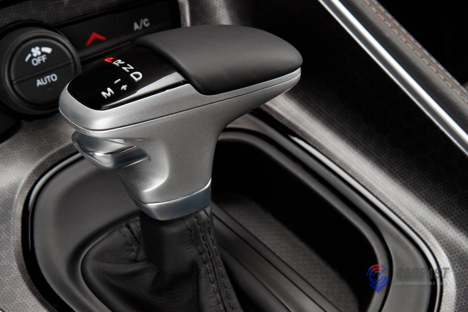 Dodge Challenger 2018 года