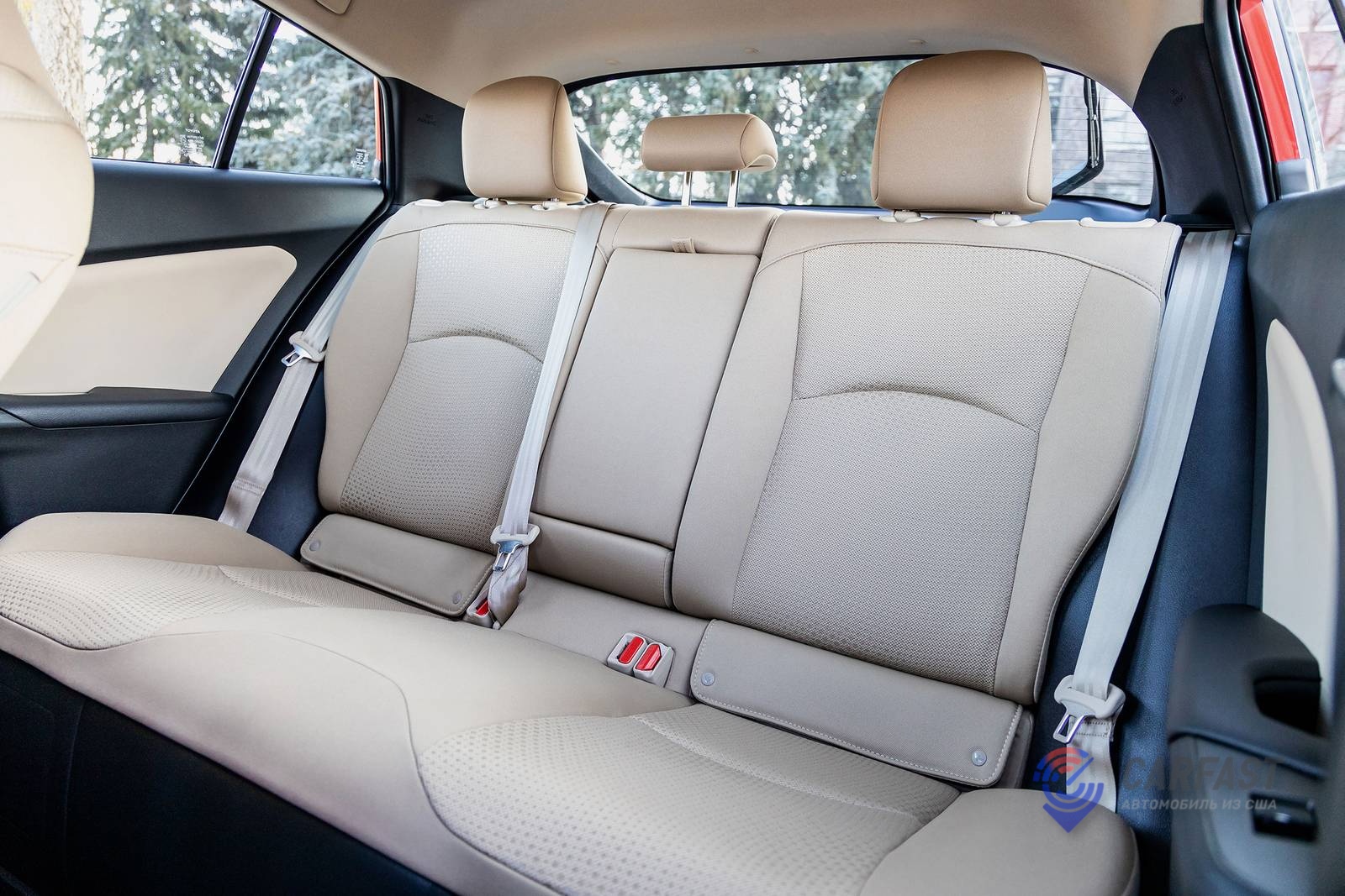 Toyota Prius 2016 года